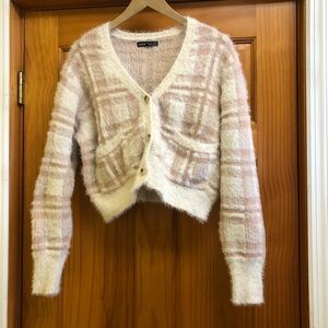 SHEIN Large Cropped Cardigan with Buttons & Pockets / Beige & Cream Color / Fury